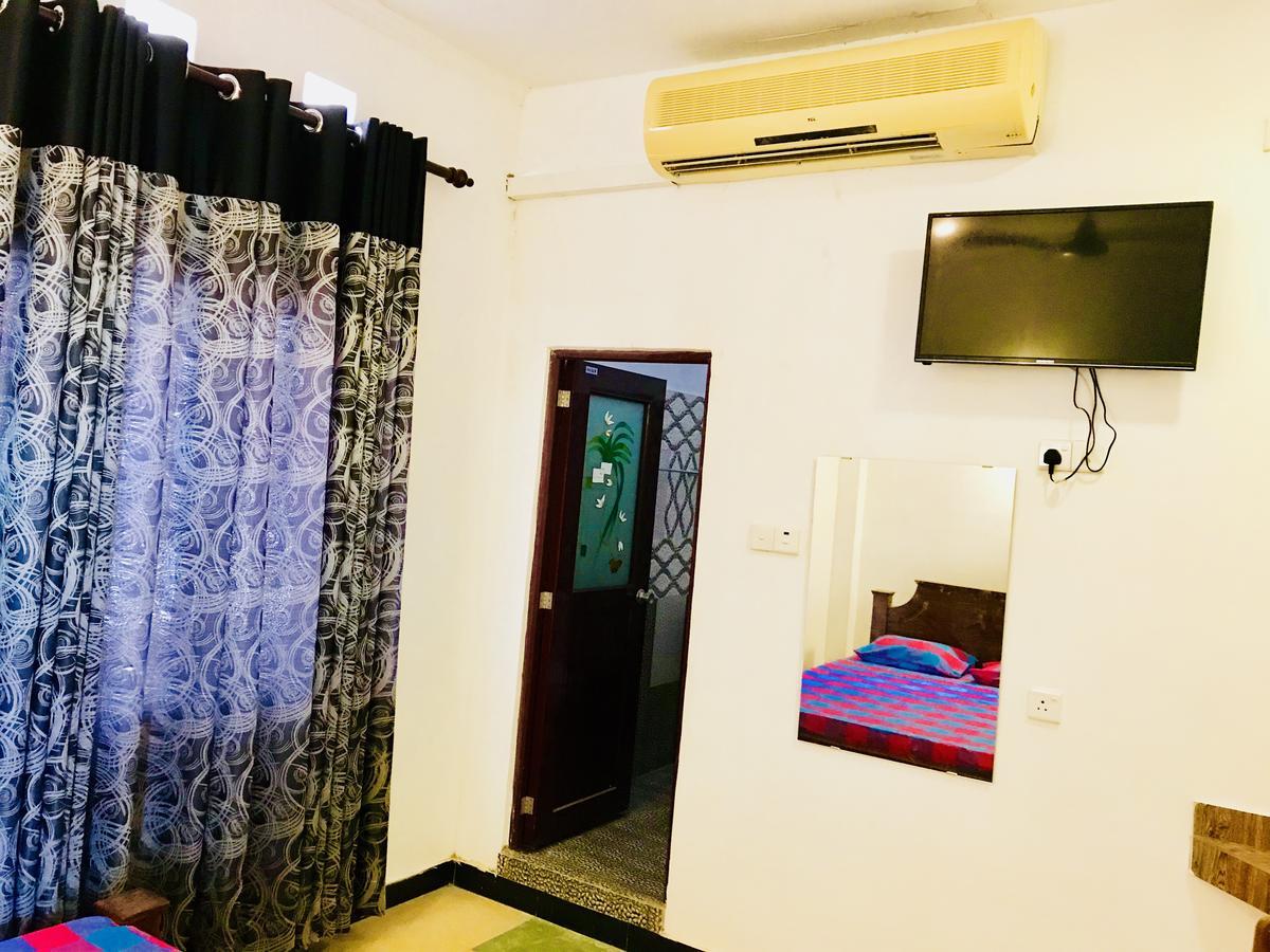 Travellers Halt Hotel Ратнапура Екстериор снимка